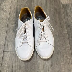 OluKai White Leather Casual Sneakers